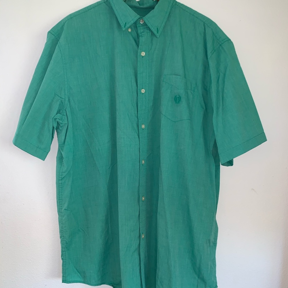 Short sleeve button down